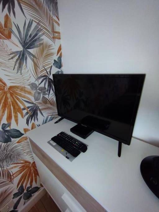 Le Ptit Nid De Louviers Tv/Fibre Apartment Екстериор снимка